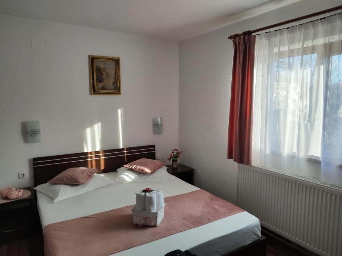 Hotel Casa Fabrizio Călimăneşti Exteriér fotografie